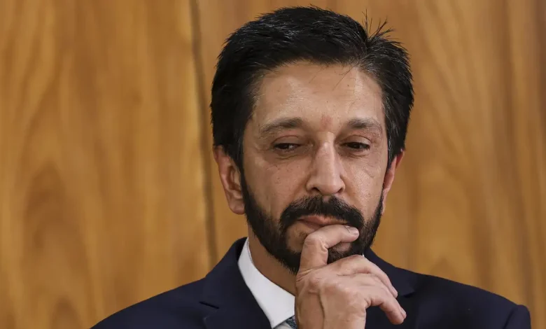 Câmara municipal de São Paulo debate pedido de impeachment contra Ricardo Nunes