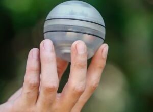 Compesa aposta em tecnologia com esfera inteligente para caçar vazamentos