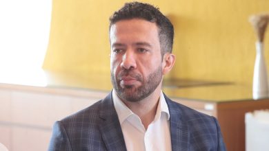 Deputado andre janones deixa hospital em sao paulo apos internacao na uti