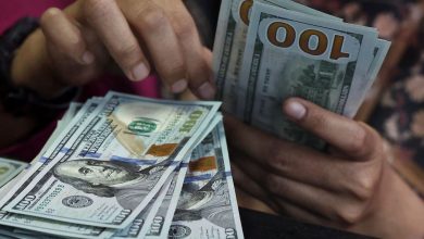 Dólar recua quase 1% e Ibovespa fecha em baixa após forte volatilidade eleitoral