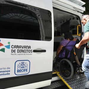 Eleições 2026: vans acessíveis garantem transporte para votação no Recife