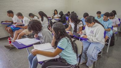 Estudantes de escolas públicas exigem ensino melhor e valorizam o professor