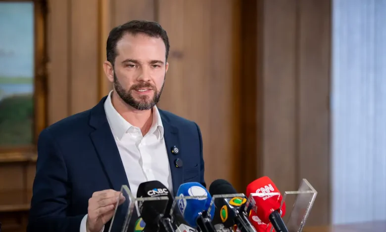 Ministro da fazenda garante previsibilidade e superávit para o orçamento de 2027