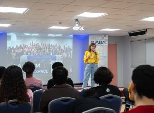 Pernambuco abre inscrições para bolsas gratuitas de inglês voltadas a estudantes e jovens