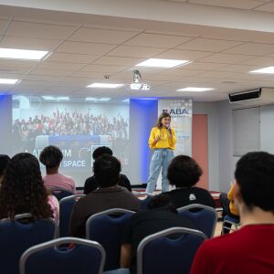 Pernambuco abre inscrições para bolsas gratuitas de inglês voltadas a estudantes e jovens
