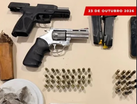 Polícia Militar apreende armas, munições e drogas no bairro Jardins, em Coruripe