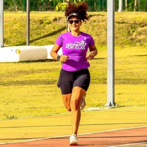 Prevenção ao câncer de mama mobiliza treino gratuito na orla de Jaboatão neste sábado