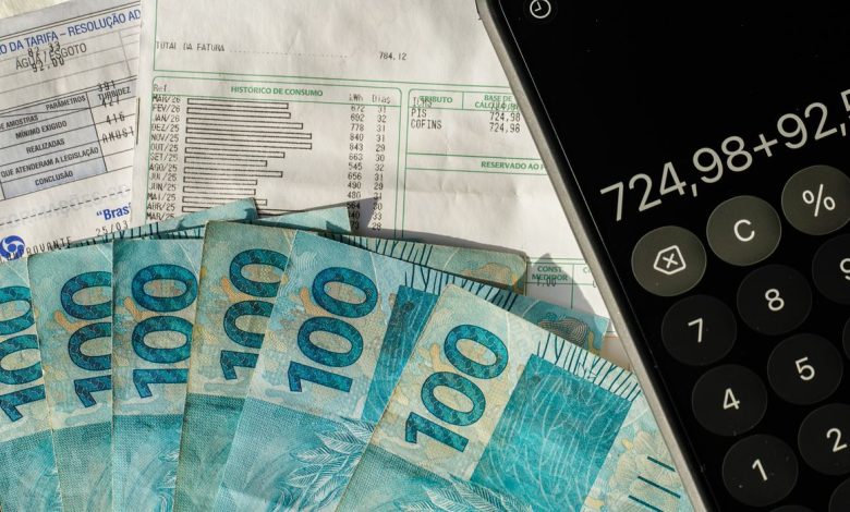 Setor público tem déficit de R$ 5,5 bilhões em setembro e dívida chega a 82,9% do PIB
