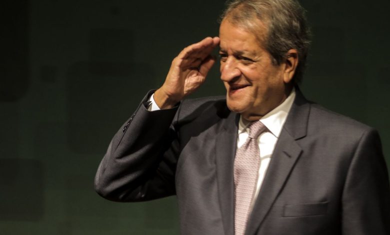 Valdemar Costa Neto desaprova carta de Flávio Bolsonaro sobre eleições